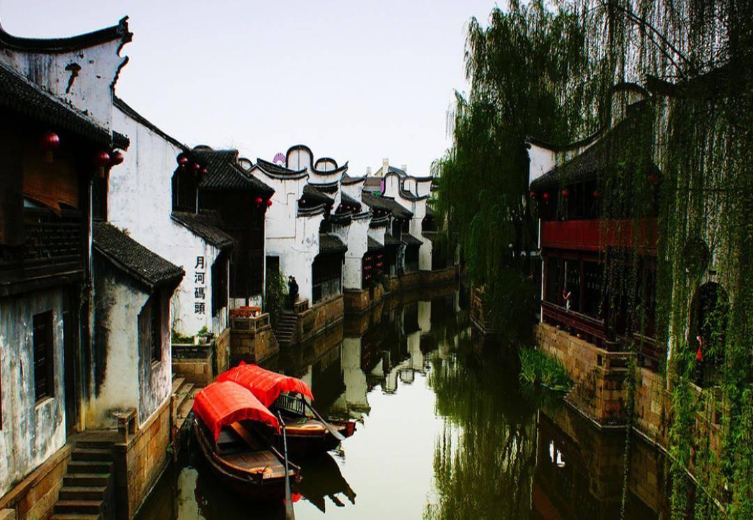 逃出美丽度假胜地